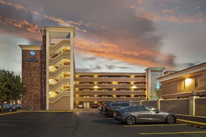 Best Western Mill River Manor 4
