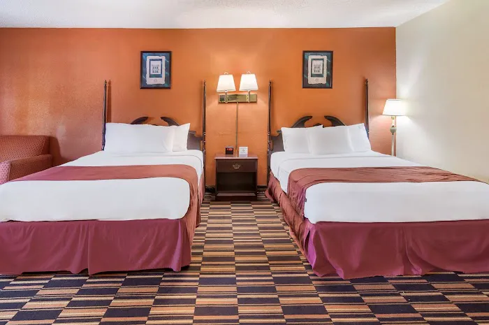 Red Carpet Inn - Newark Irvington 4