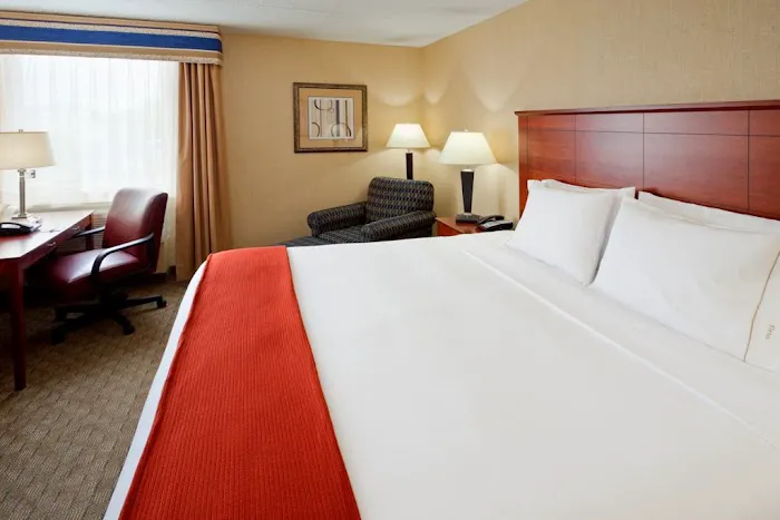 Holiday Inn Express Ramsey-Mahwah by IHG 4