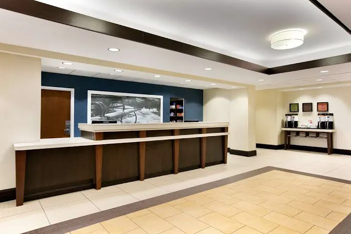 Hampton Inn & Suites Mahwah 4