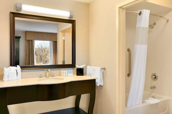 Hampton Inn & Suites Mahwah 4