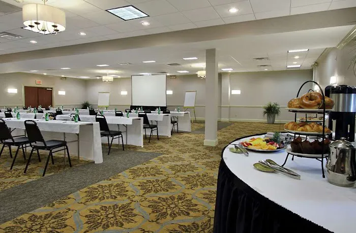 DoubleTree by Hilton Hotel Mahwah 4