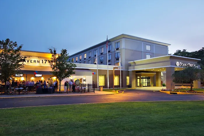 DoubleTree by Hilton Hotel Mahwah 4