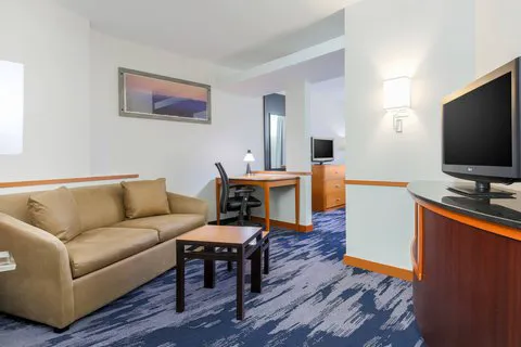 Fairfield Inn & Suites Mahwah 4