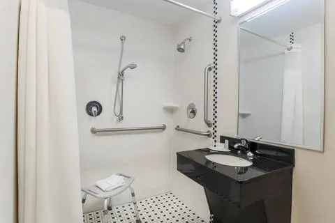 Fairfield Inn & Suites Mahwah 4