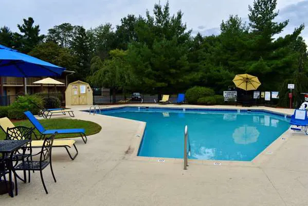 Days Inn by Wyndham Wayne 4