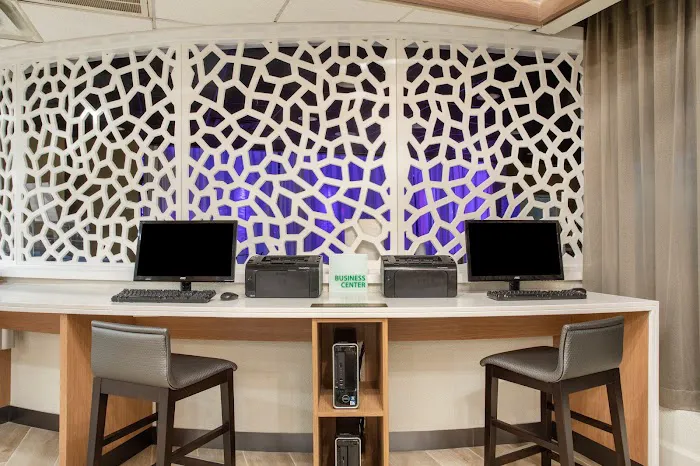 Holiday Inn & Suites Parsippany Fairfield by IHG 5