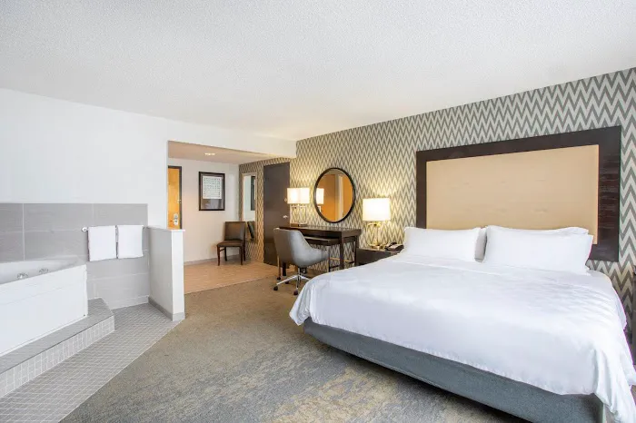 Holiday Inn & Suites Parsippany Fairfield by IHG 5