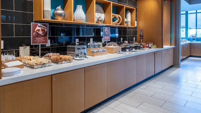 SpringHill Suites Woodbridge 5