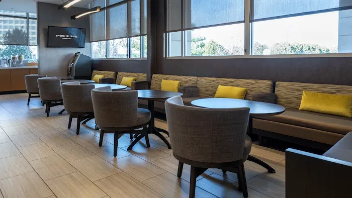 SpringHill Suites Woodbridge 5