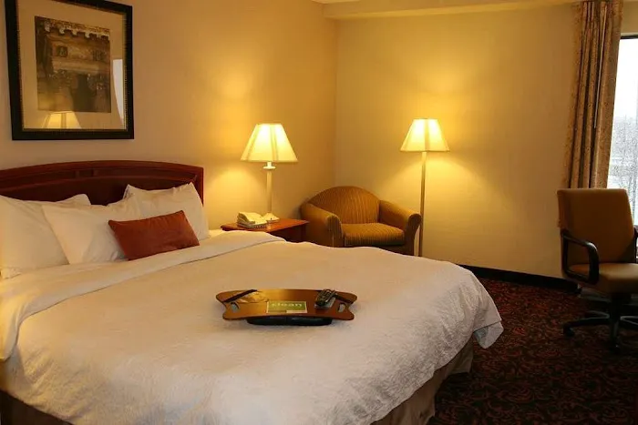 Hampton Inn Woodbridge 5
