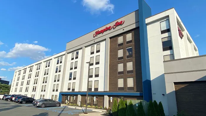 Hampton Inn Woodbridge 5