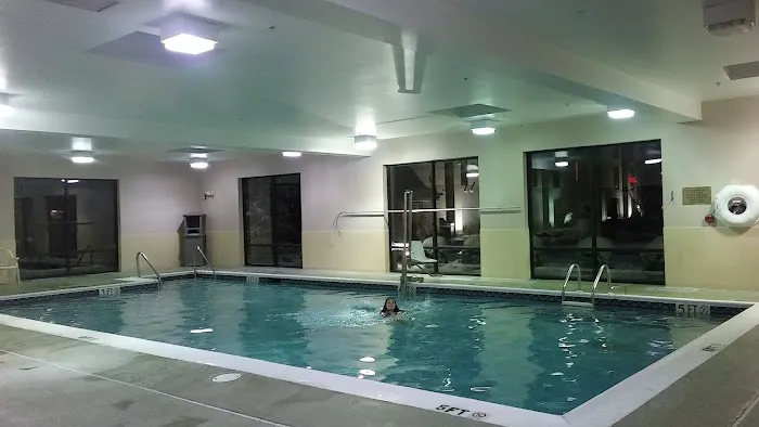 Hampton Inn Woodbridge 5