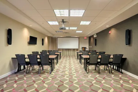 Residence Inn Woodbridge Edison/Raritan Center 5