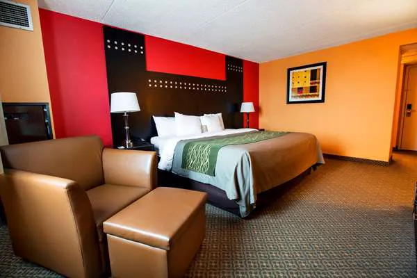 Travelodge by Wyndham Avenel Woodbridge 5