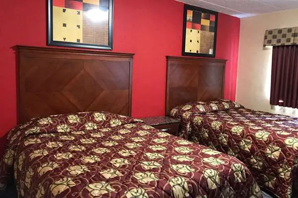 Travelodge by Wyndham Avenel Woodbridge 5