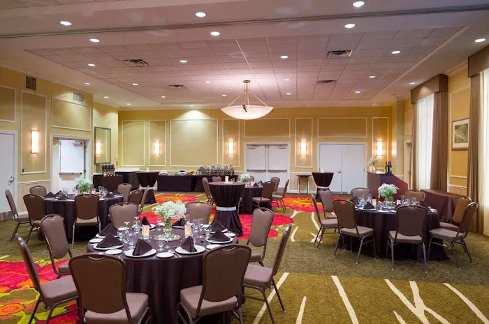 Hilton Garden Inn Edison/Raritan Center 4