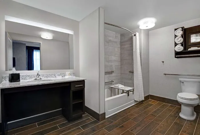 Homewood Suites by Hilton Edison Woodbridge 4