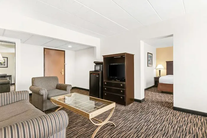 Best Western Hazlet Inn 4