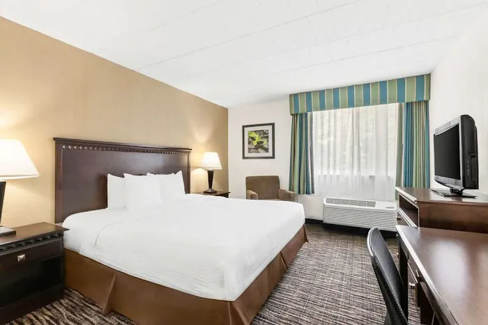 Best Western Hazlet Inn 4