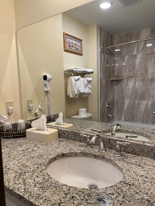 Country Inn of Hazlet 4