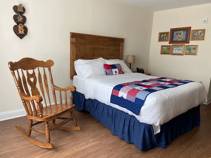 Country Inn of Hazlet 4