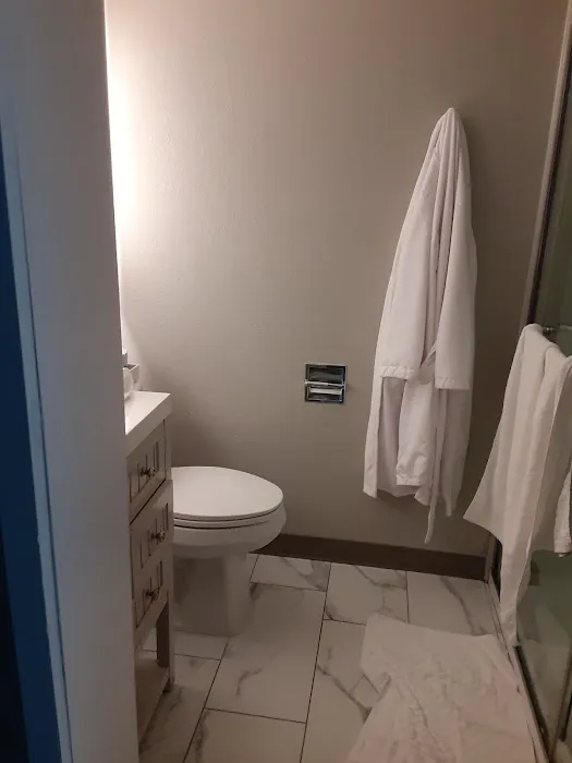 The Hub Middletown: A Best Western Signature Hotel 4