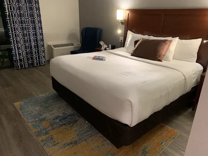 The Hub Middletown: A Best Western Signature Hotel 4