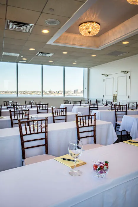 The Oyster Point Hotel 4