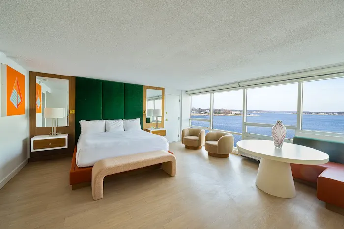 The Oyster Point Hotel 4