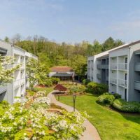 Courtyard Lincroft Red Bank ico