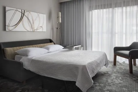 Courtyard Lincroft Red Bank 4