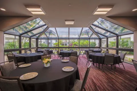 Courtyard Lincroft Red Bank 4