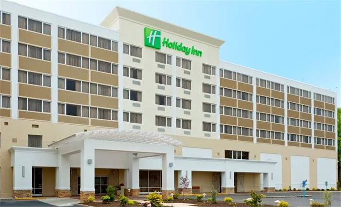 Holiday Inn Clark - Newark Area by IHG 4