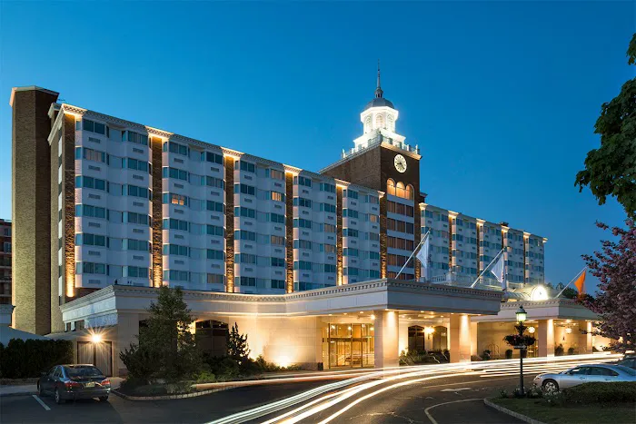 The Garden City Hotel 4