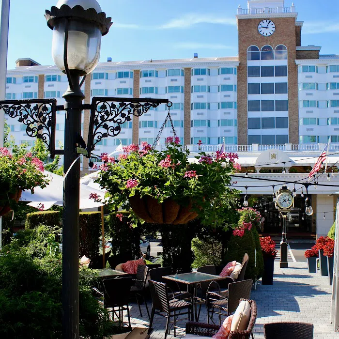 The Garden City Hotel 4