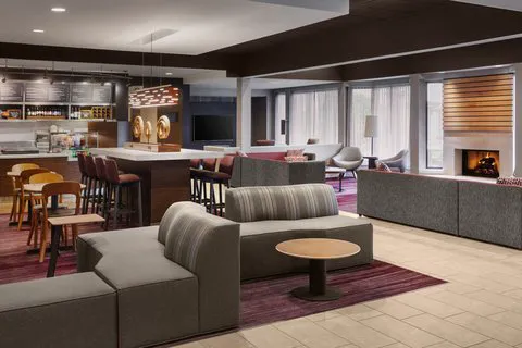 Courtyard Mahwah 4
