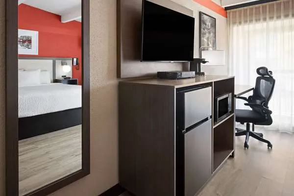 Ramada by Wyndham Parsippany 5