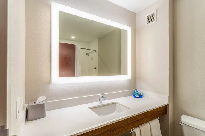 Holiday Inn Express Haskell-Wayne Area by IHG 5