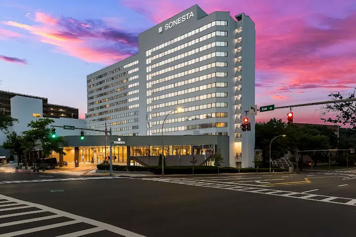 Sonesta White Plains Downtown 4
