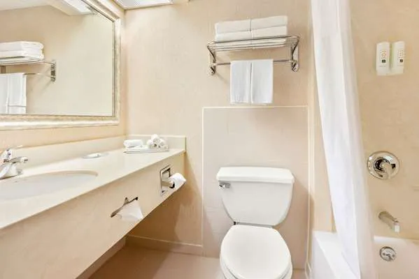 Quality Inn Edison-New Brunswick 4