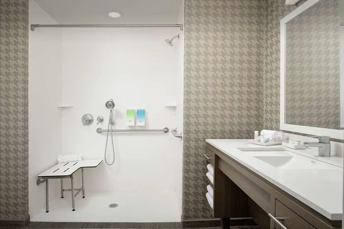 Home2 Suites by Hilton Edison 4