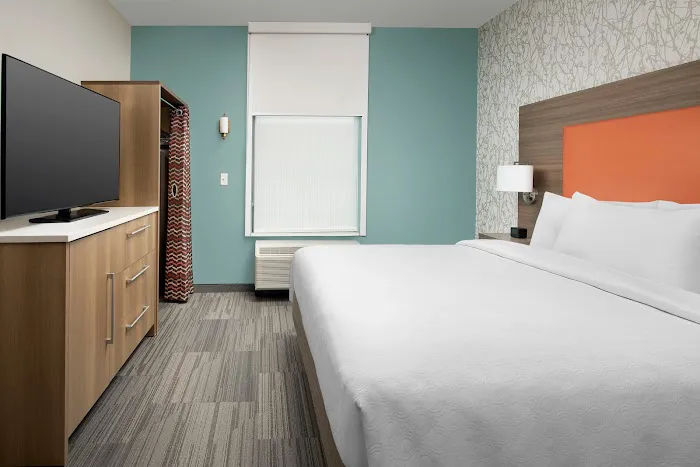 Home2 Suites by Hilton Edison 4