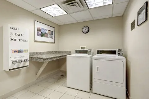 Fairfield Inn & Suites Edison-South Plainfield 4