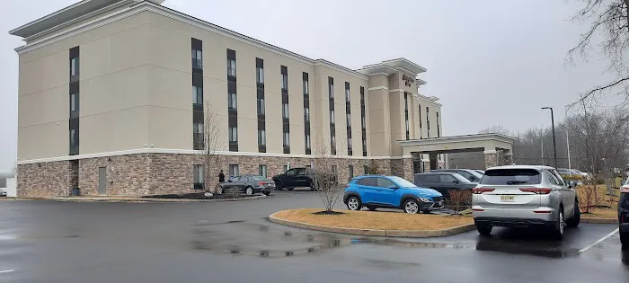 Hampton Inn Old Bridge 5