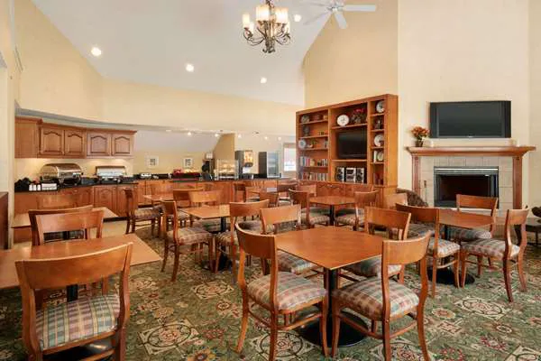 Hawthorn Suites by Wyndham Tinton Falls 4
