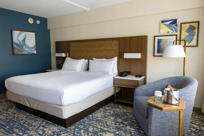 DoubleTree by Hilton Hotel Tinton Falls - Eatontown 4