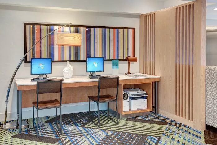 Holiday Inn Express & Suites West Long Branch - Eatontown by IHG 4
