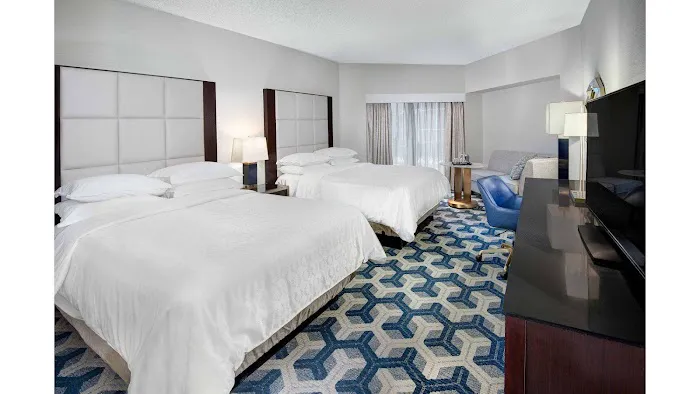 Sheraton Eatontown Hotel 4