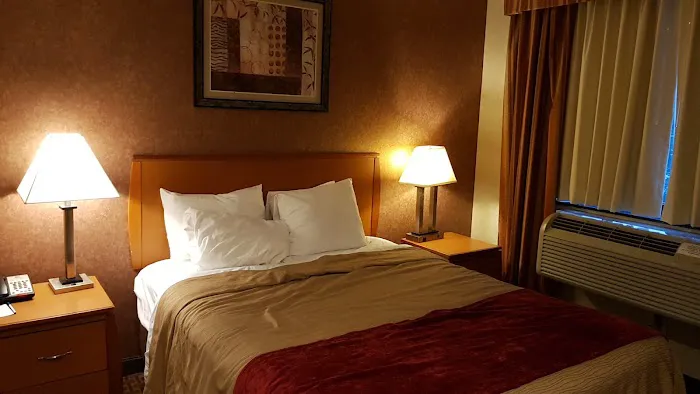 Bellerose Inn 4